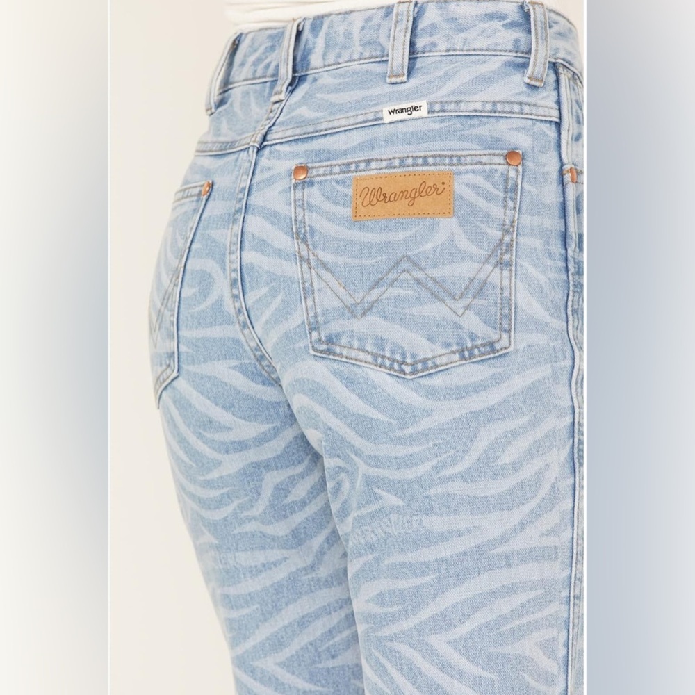Wrangler Meow Laser Tiger Print Wanderer Jeans High Rise Flare Size 27 x 34 - Picture 4 of 13